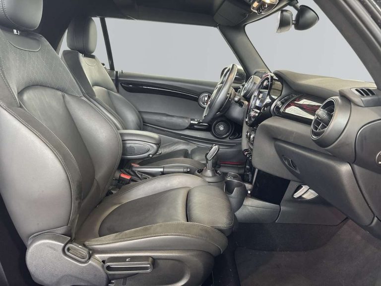Mini Mini Cabriolet John Cooper Works - photo 12