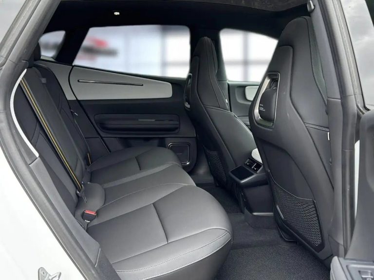 Polestar 4 Long Range Single Motor - photo 16