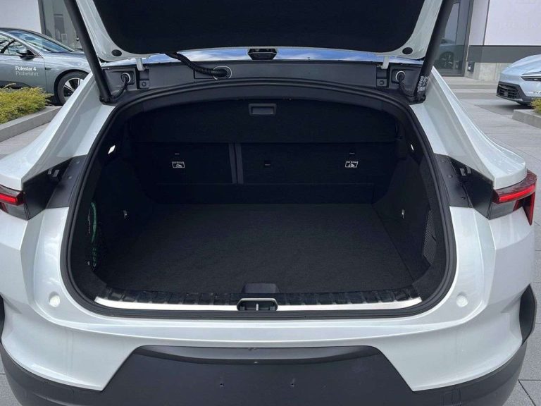 Polestar 4 Long Range Single Motor - photo 17
