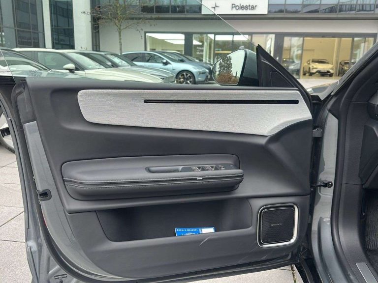 Polestar 4 Long Range Single Motor - photo 7