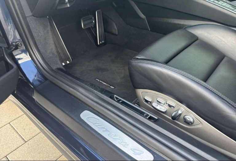 Porsche 911 Carrera 4 - photo 13