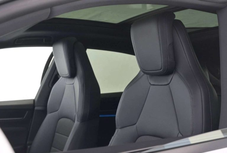 Porsche Macan 4 Electric - photo 12