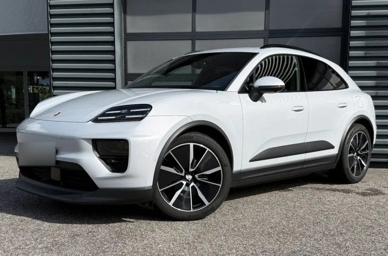Porsche Macan 4 Electric