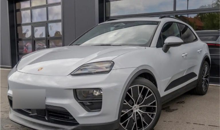 Porsche Macan 4 Electric