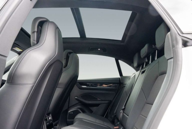 Porsche Macan 4 Electric - photo 12