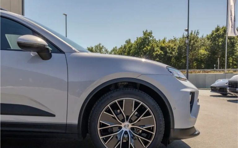 Porsche Macan 4 Electric - photo 13