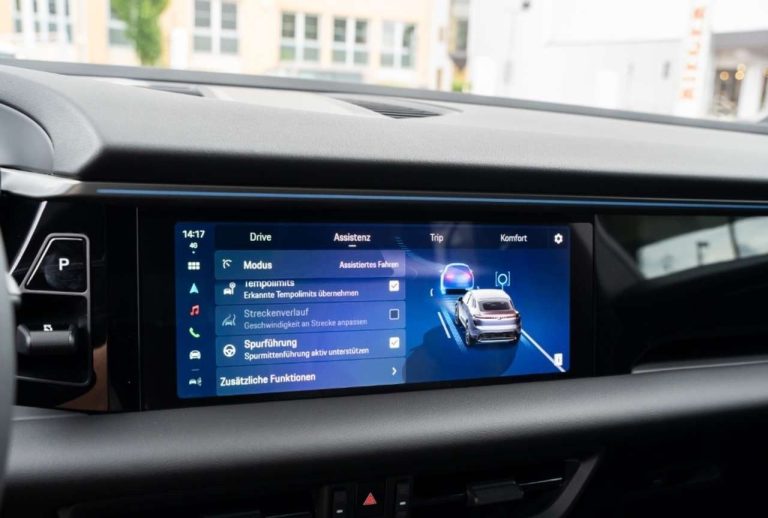 Porsche Macan 4 Electric - photo 13