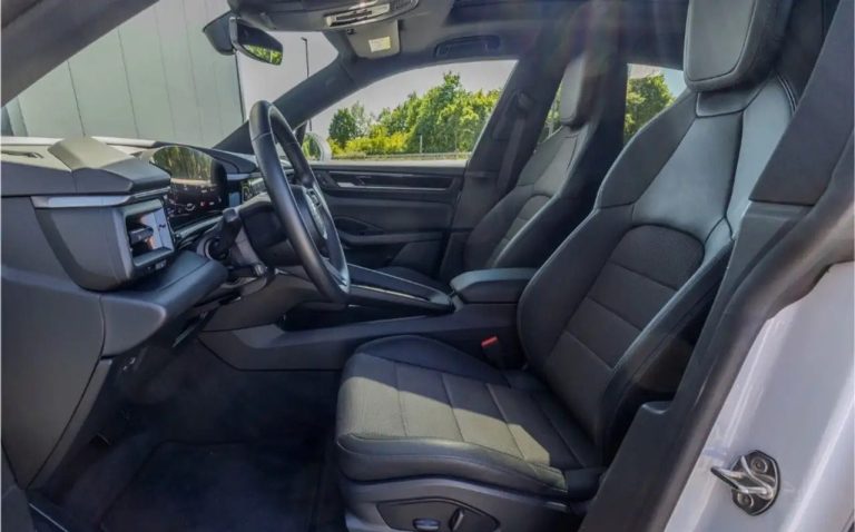 Porsche Macan 4 Electric - photo 17