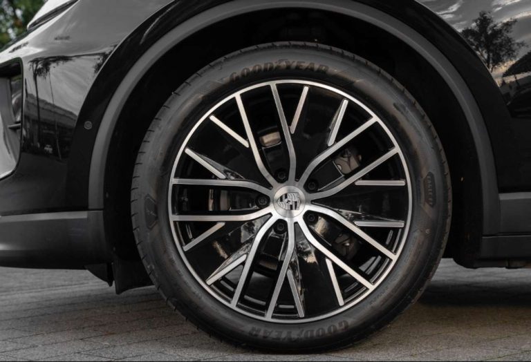 Porsche Macan 4 - photo 8