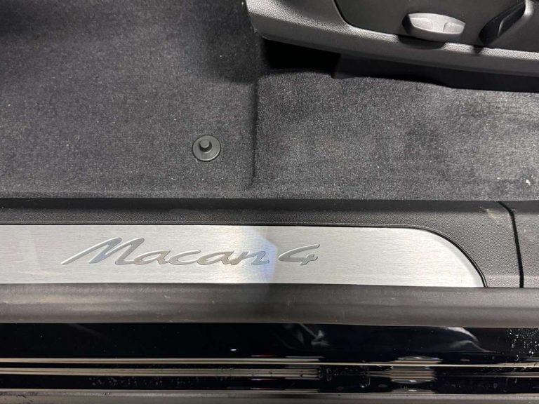 Porsche Macan 4 - photo 10