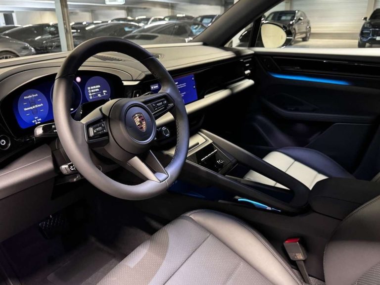 Porsche Macan 4 - photo 8