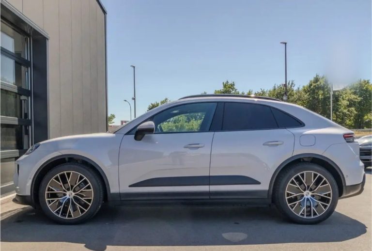 Porsche Macan 4 Electric - photo 2