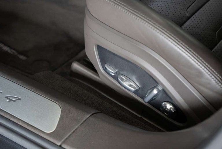 Porsche Panamera 4 E-Hybrid - photo 12
