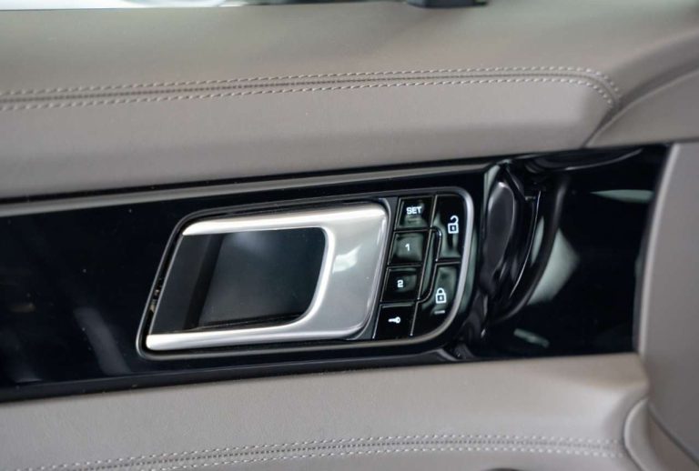 Porsche Panamera 4 E-Hybrid - photo 13