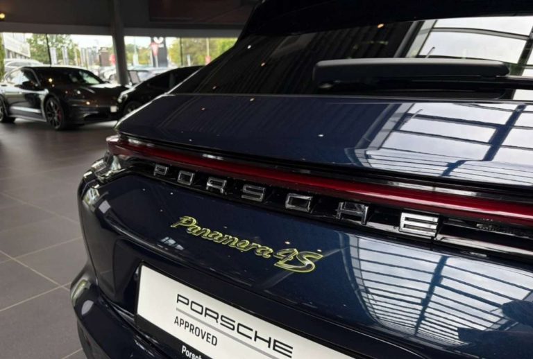Porsche Panamera 4S E-Hybrid Sport Turismo - photo 17