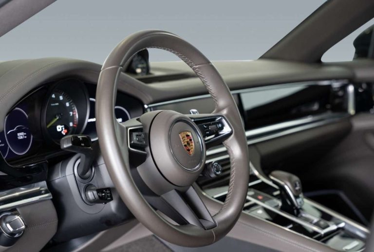 Porsche Panamera 4 E-Hybrid - photo 6