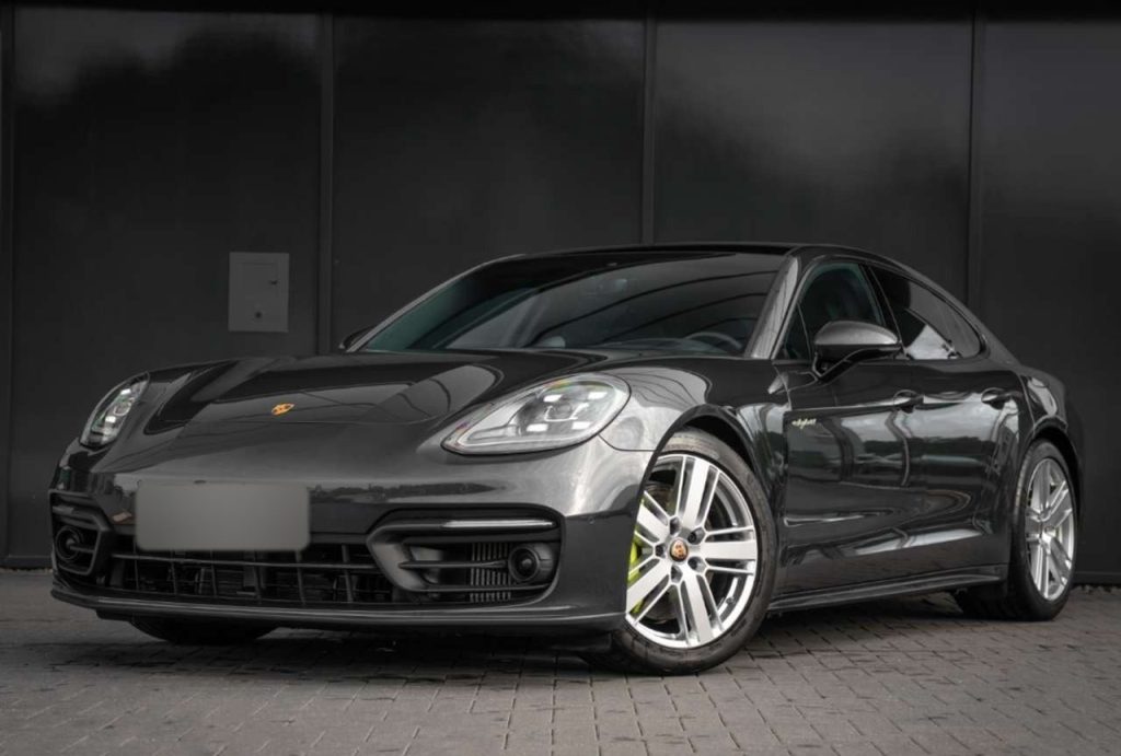 Porsche Panamera 4 E-Hybrid
