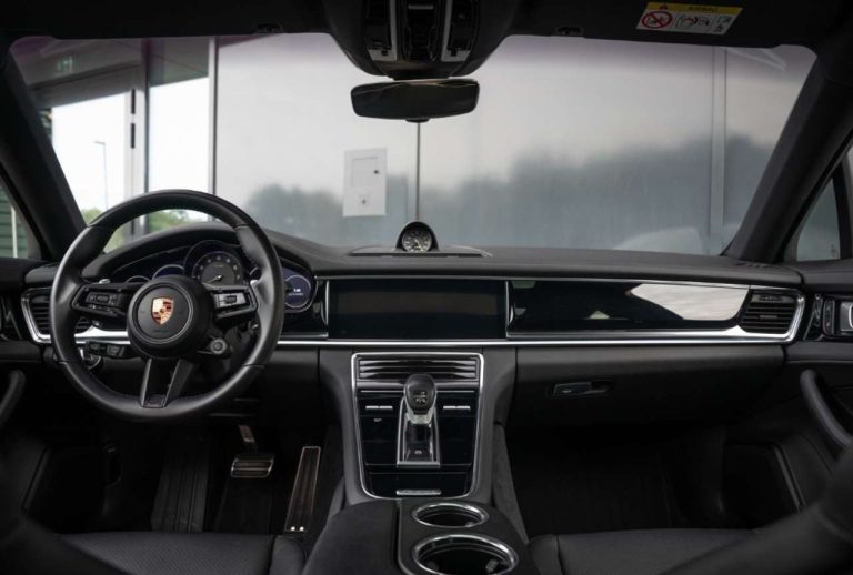 Porsche Panamera 4 E-Hybrid - photo 8