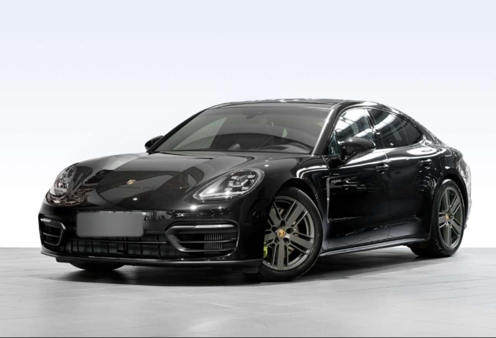 Porsche Panamera 4 E-Hybrid Platinum Edition