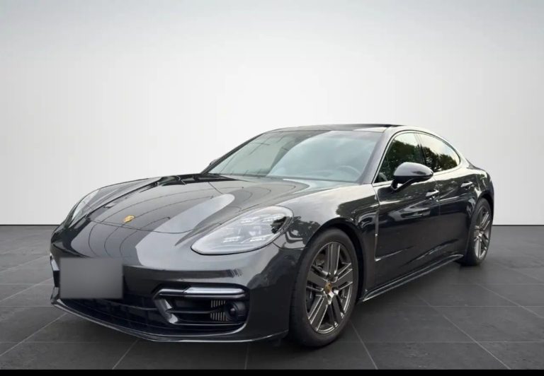 Porsche Panamera 4 E-Hybrid Platinum Edition InnoDrive