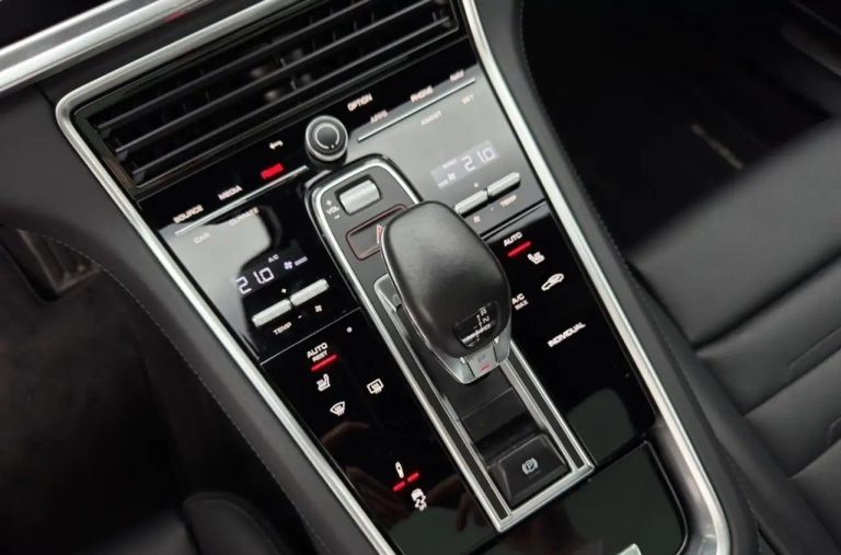 Porsche Panamera 4 E-Hybrid Platinum Edition InnoDrive - photo 15