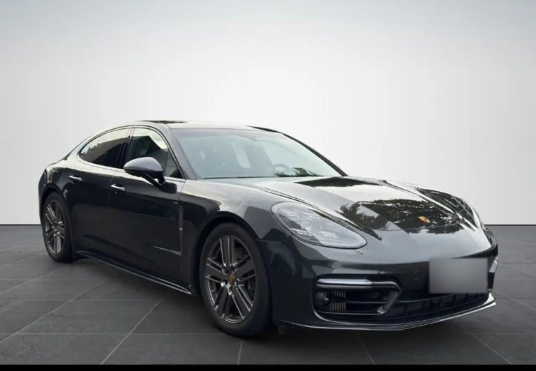 Porsche Panamera 4 E-Hybrid Platinum Edition InnoDrive - photo 3