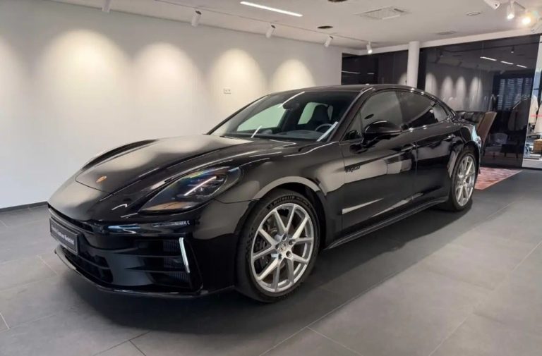Porsche Panamera 4 E-Hybrid