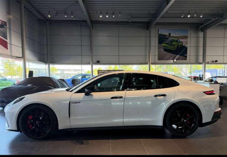 Porsche Panamera 4S E-Hybrid - photo 3