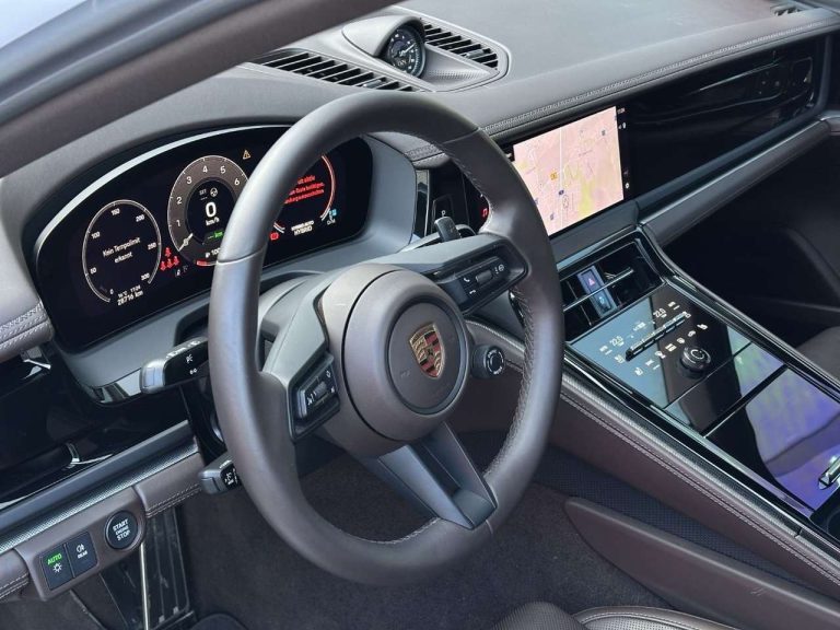 Porsche Panamera 4S E-Hybrid - photo 8