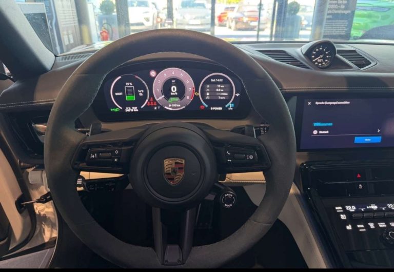 Porsche Panamera 4S E-Hybrid - photo 9