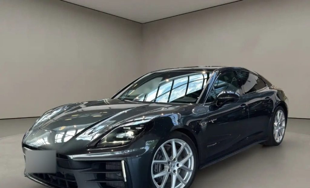 Porsche Panamera 4 E-Hybrid