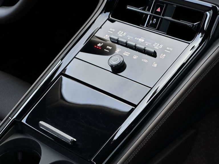 Porsche Panamera 4 E-Hybrid - photo 11