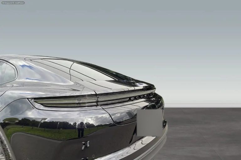 Porsche Panamera 4 E-Hybrid - photo 11