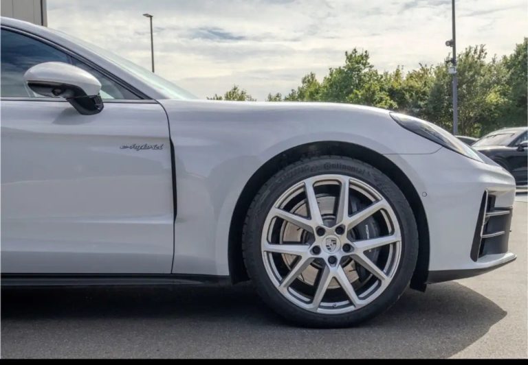 Porsche Panamera 4 E-Hybrid - photo 13