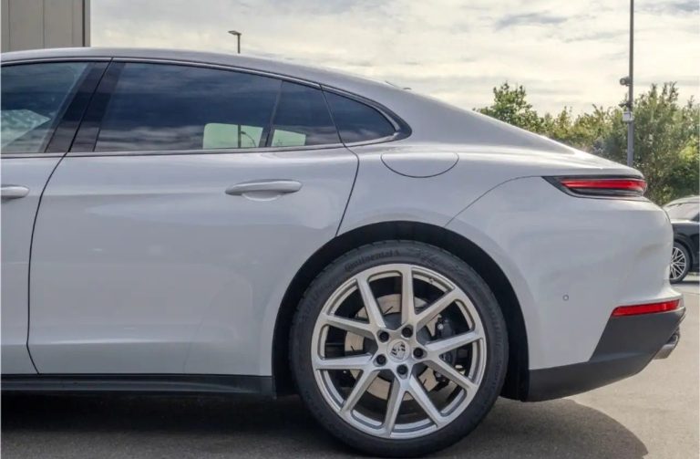 Porsche Panamera 4 E-Hybrid - photo 15