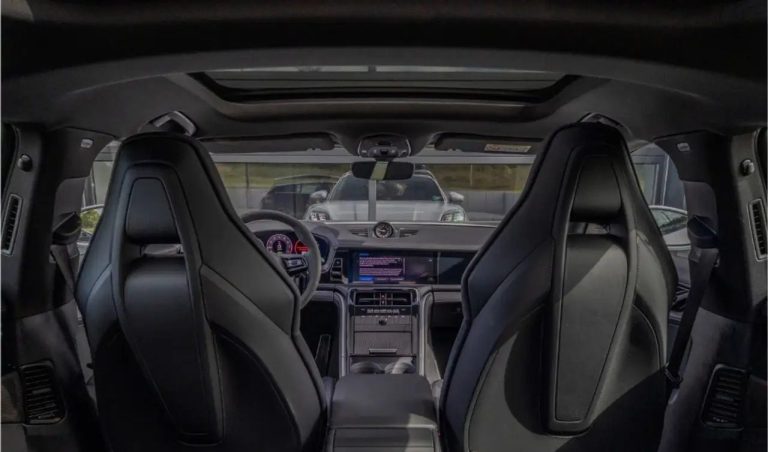 Porsche Panamera 4 E-Hybrid - photo 16