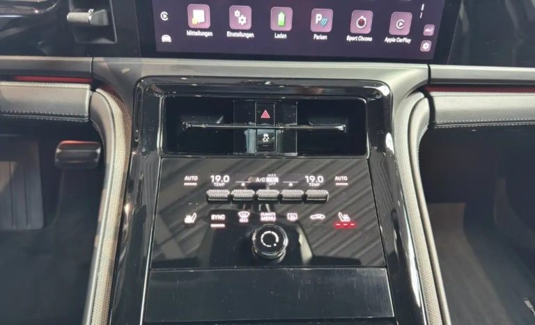 Porsche Panamera 4 E-Hybrid - photo 16
