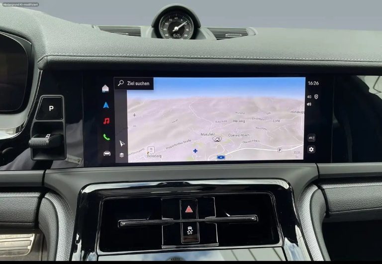 Porsche Panamera 4 E-Hybrid - photo 17