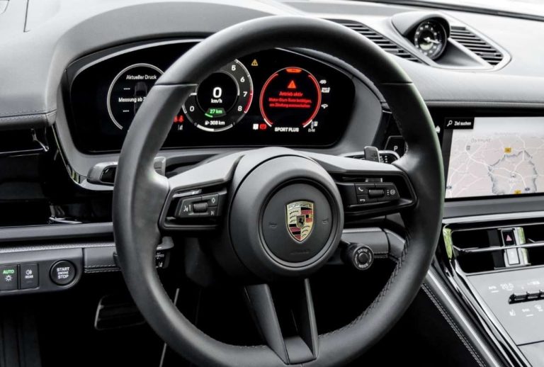 Porsche Panamera 4 E-Hybrid - photo 8