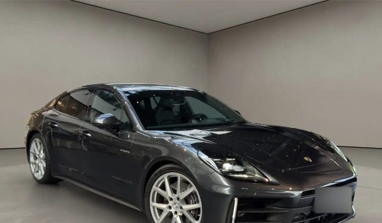Porsche Panamera 4 E-Hybrid - photo 8
