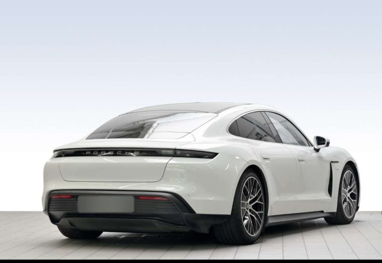 Porsche Taycan 4S - photo 2