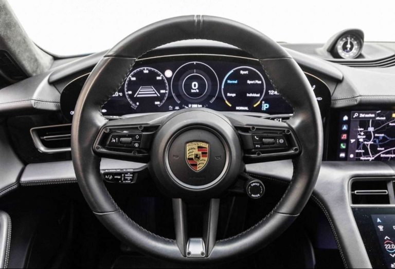 Porsche Taycan Turbo - photo 10
