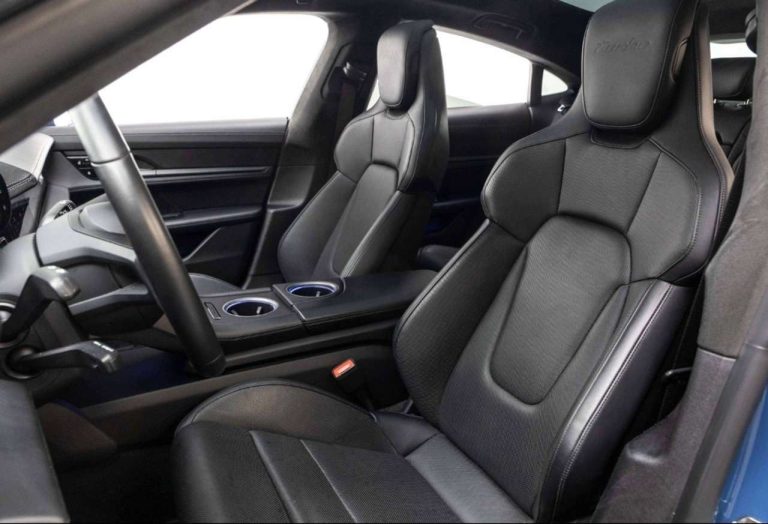 Porsche Taycan Turbo - photo 11
