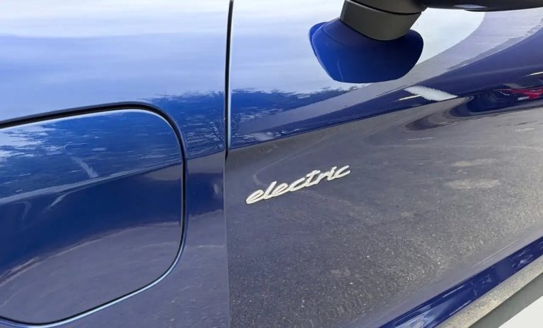 Porsche Taycan 4S - photo 15
