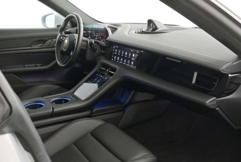 Porsche Taycan 4 Cross Turismo - photo 16