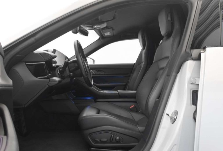 Porsche Taycan 4 Cross Turismo - photo 17