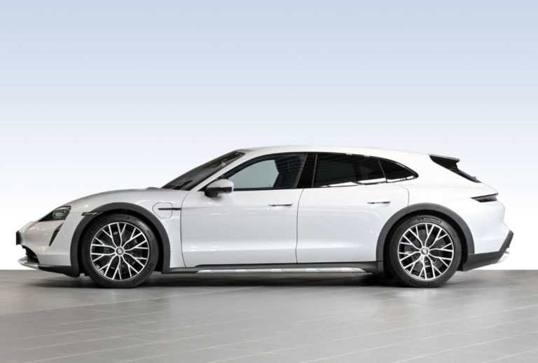 Porsche Taycan 4 Cross Turismo - photo 3
