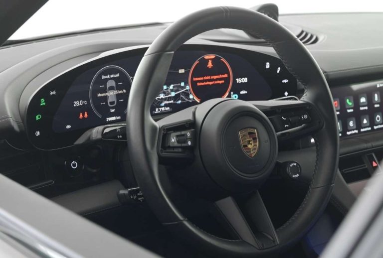 Porsche Taycan 4 Cross Turismo - photo 9