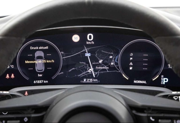 Porsche Taycan GTS Sport Turismo - photo 16