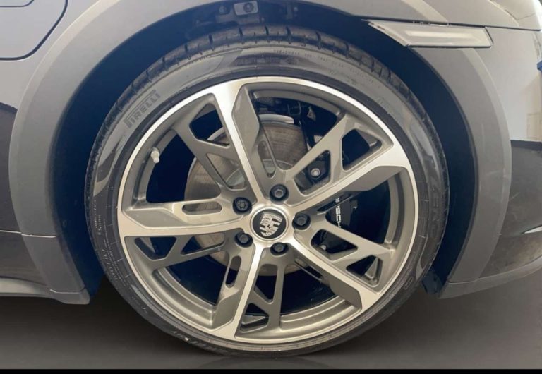 Porsche Taycan 4S Cross Turismo - photo 16